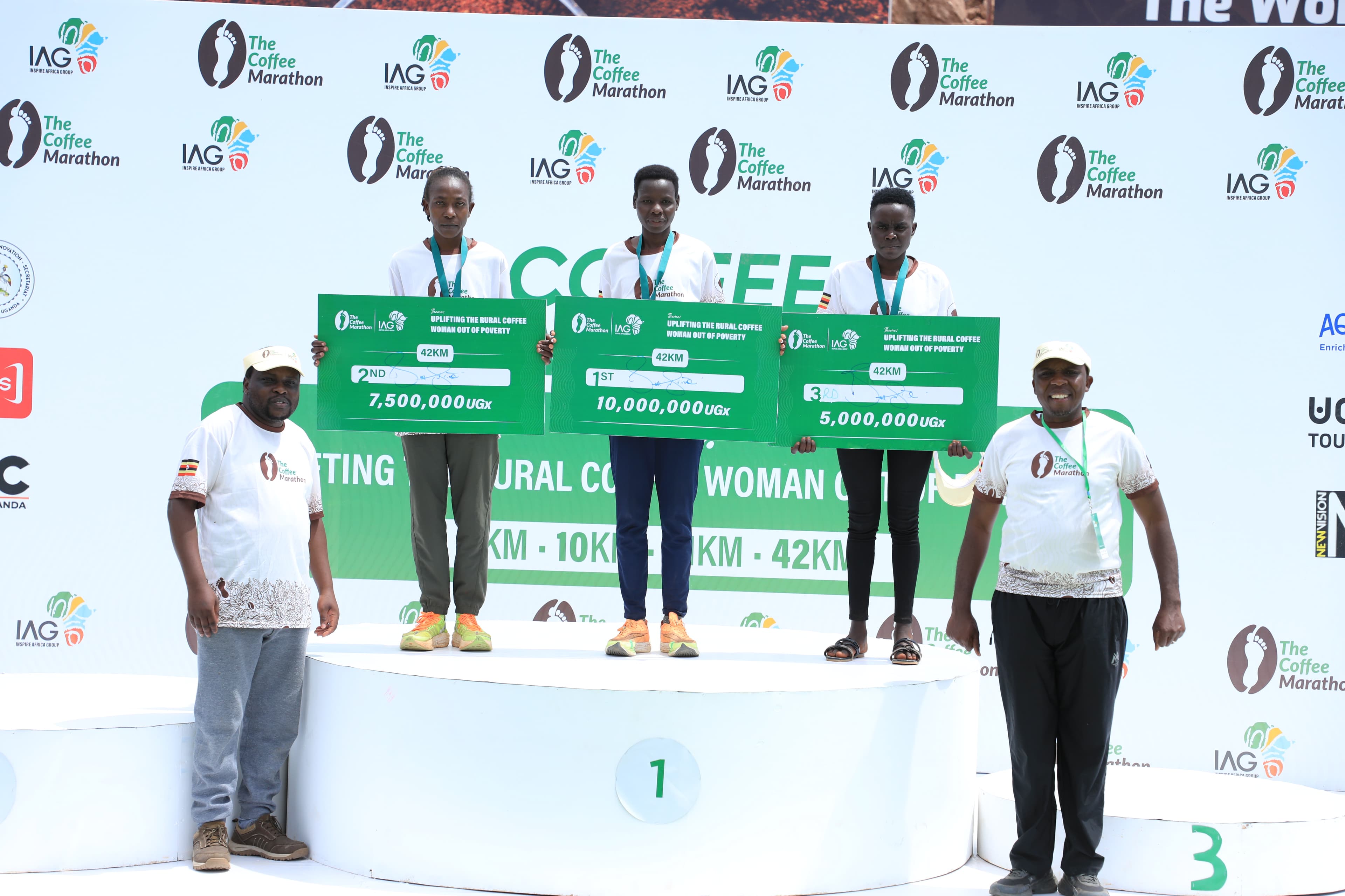 Women's prize giving podium — Coffee Marathon 2025